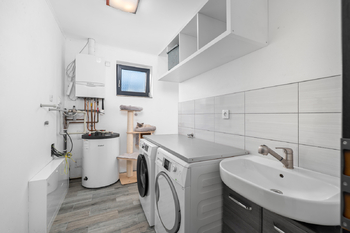 Technická místnost - Prodej domu 136 m², Srubec