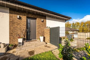 Vstup do domu - Prodej domu 136 m², Srubec