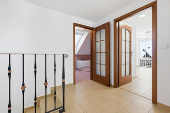 Pronájem domu 210 m², Jenišov