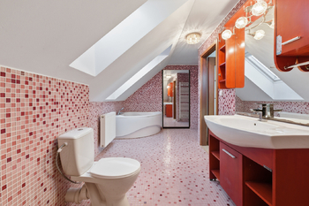 Pronájem domu 210 m², Jenišov