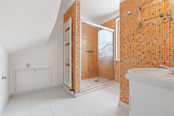 Pronájem domu 210 m², Jenišov