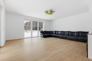 Pronájem domu 210 m², Jenišov