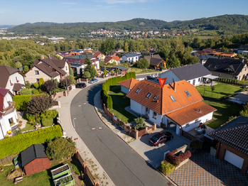 Pronájem domu 210 m², Jenišov