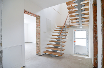 vstup do domu - schody do podkroví - Prodej domu 133 m², Hodonín