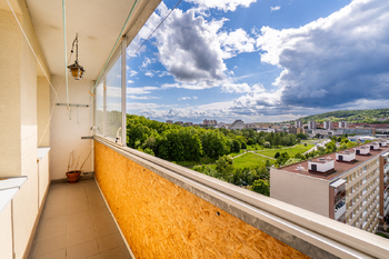 Výhled z druhé lodžie - Prodej bytu 3+1 v osobním vlastnictví 70 m², Most
