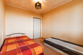 Pokoj č. 3 - Prodej bytu 3+1 v osobním vlastnictví 70 m², Most