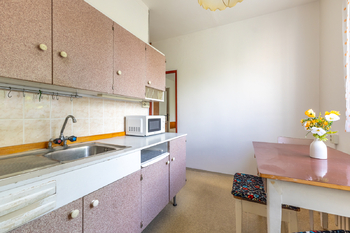 Kuchyně - Pronájem bytu 2+1 v družstevním vlastnictví 53 m², Praha 6 - Břevnov