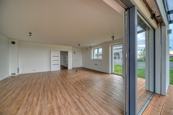 Pronájem domu 213 m², Červené Pečky