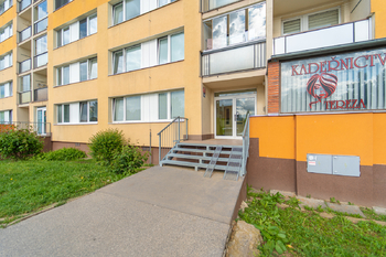 Prodej bytu 3+kk v osobním vlastnictví 66 m², Praha 10 - Petrovice