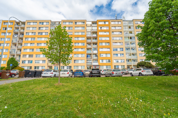 Prodej bytu 3+kk v osobním vlastnictví 66 m², Praha 10 - Petrovice
