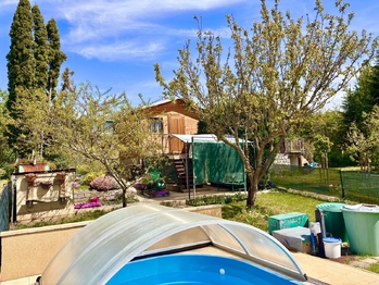 Pohled na altán a chatu - Prodej chaty / chalupy 16 m², Vyškov