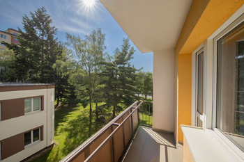 Pohled z balkonu - Prodej bytu 3+1 v osobním vlastnictví 61 m², Šumperk