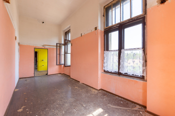 Prodej domu 557 m², Braňany