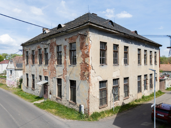 Prodej domu 557 m², Braňany