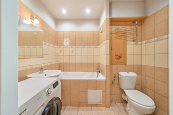 Prodej bytu 1+1 v osobním vlastnictví 41 m², Hradec Králové