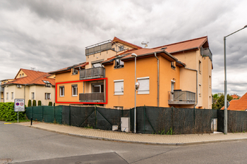 Prodej bytu 3+kk v osobním vlastnictví 91 m², Praha 4 - Újezd u Průhonic