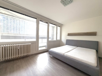 2. pokoj - Pronájem bytu 2+kk v osobním vlastnictví 65 m², Praha 8 - Bohnice