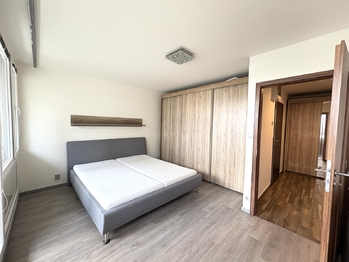 2. pokoj - Pronájem bytu 2+kk v osobním vlastnictví 65 m², Praha 8 - Bohnice