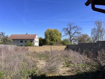 Prodej pozemku 954 m², Praha 9 - Satalice