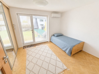 1NP: pokoj - Prodej domu 285 m², Poděbrady