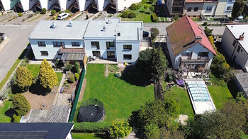 Pohled na rodinný dům se zahradou - Prodej domu 285 m², Poděbrady