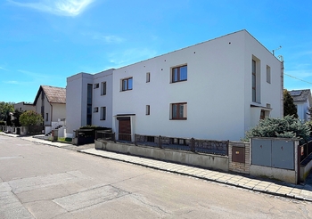 Pohled na rodinný dům - Prodej domu 285 m², Poděbrady