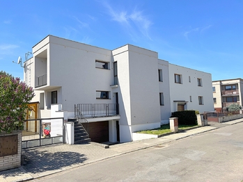 Pohled na rodinný dům - Prodej domu 285 m², Poděbrady