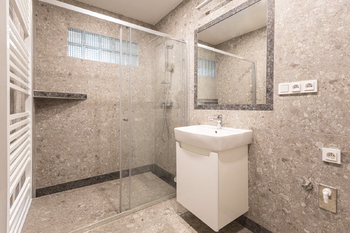 Pronájem domu 90 m², Otrokovice