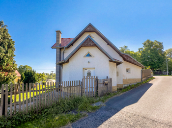 Prodej domu 130 m², Místo