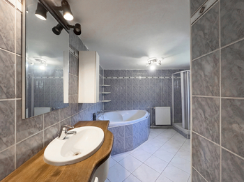 Prodej domu 130 m², Místo