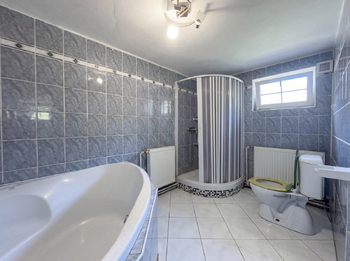 Prodej domu 130 m², Místo