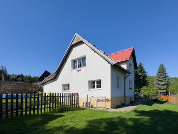 Prodej domu 130 m², Místo