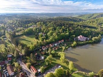 Prodej pozemku 2549 m², Jevany