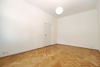 Pronájem bytu 1+1 v osobním vlastnictví 39 m², Praha 2 - Nusle