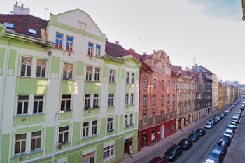 Pronájem bytu 1+1 v osobním vlastnictví 39 m², Praha 2 - Nusle
