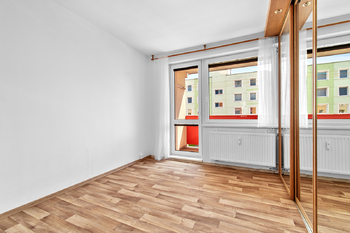 Byt 4+1 v Blatné – ložnice - Prodej bytu 4+1 v osobním vlastnictví 74 m², Blatná