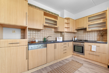 Byt 4+1 v Blatné – kuchyně - Prodej bytu 4+1 v osobním vlastnictví 74 m², Blatná