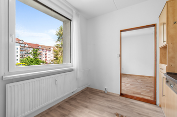 Byt 4+1 v Blatné – kuchyně - Prodej bytu 4+1 v osobním vlastnictví 74 m², Blatná