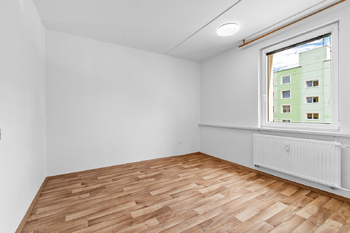 Byt 4+1 v Blatné – pracovna/pokoj - Prodej bytu 4+1 v osobním vlastnictví 74 m², Blatná