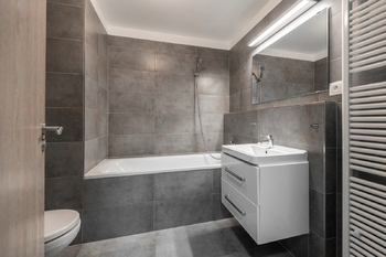 koupelna - Prodej bytu 2+kk v osobním vlastnictví 49 m², Praha 9 - Vysočany
