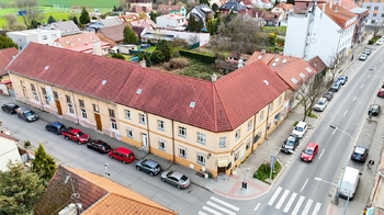 Multifunkční budova na rohu ulic Ďáblická a Kokořínská  - Prodej nájemního domu 1880 m², Praha 8 - Ďáblice