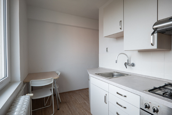 Kuchyňe - Pronájem bytu 2+1 v osobním vlastnictví 56 m², Praha 7 - Holešovice