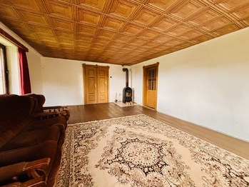 Obývací pokoj 1.NP 2 - Prodej domu 260 m², Brniště