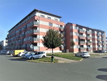 Prodej bytu 1+kk v osobním vlastnictví 34 m², Kladno