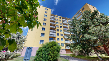 pohled na dům - Prodej bytu 3+1 v osobním vlastnictví 62 m², Brno