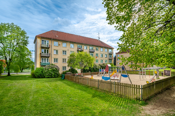 Dětské hřiště za domem - Prodej bytu 3+1 v osobním vlastnictví 62 m², Jihlava