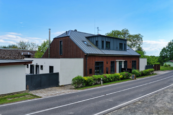 Prodej restaurace 382 m², Dolany