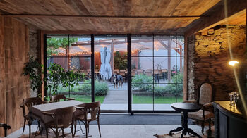 Prodej restaurace 382 m², Dolany