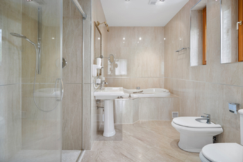 Prodej domu 435 m², Jenišov
