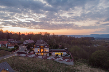 Prodej domu 435 m², Jenišov